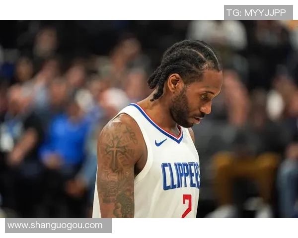 莱昂纳德缺席引发热议快船队遭到NBA官方警告措施